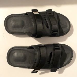 - SUICOI’E Worn once - too small for me